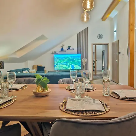 Design-Penthouse I 90Qm I Europapark 20 Min I Boxspring I Nespresso I Parking Apartment Lahr  Exterior photo