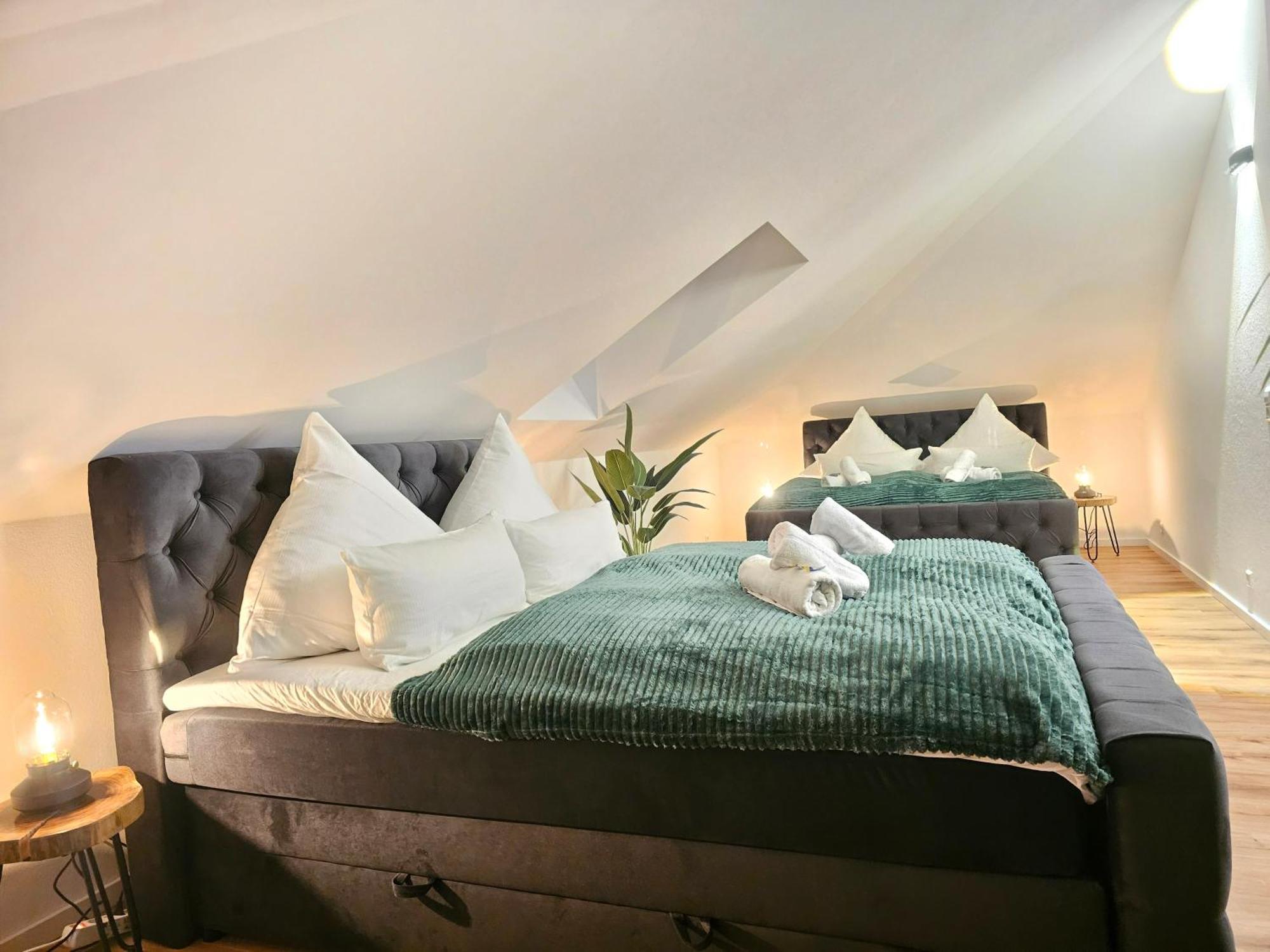 Design-penthouse I 90qm I Europapark 20 Min I Boxspring I Nespresso I Parking