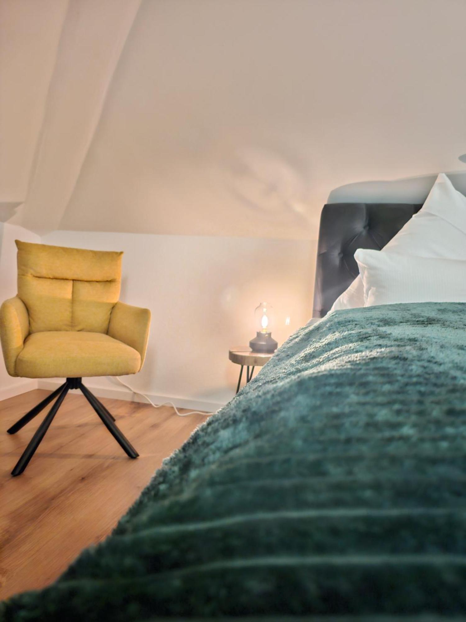 Design-penthouse I 90qm I Europapark 20 Min I Boxspring I Nespresso I Parking