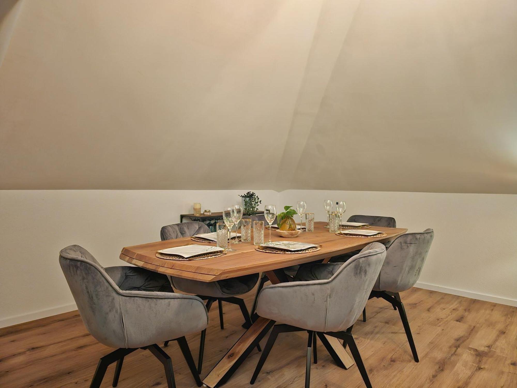 Design-penthouse I 90qm I Europapark 20 Min I Boxspring I Nespresso I Parking